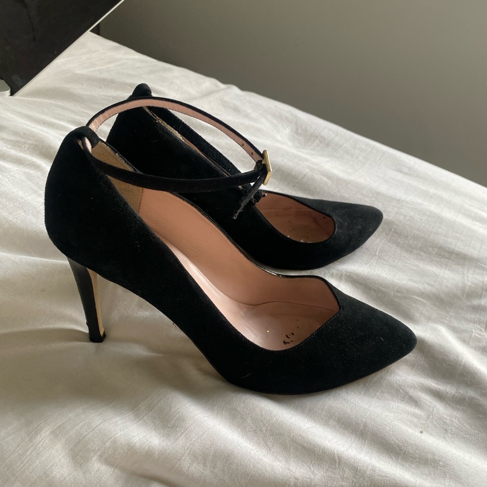 Kate Spade classic suede pumps